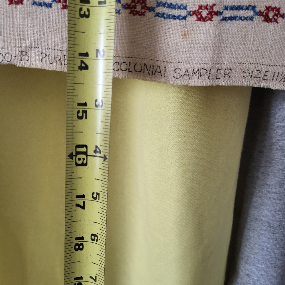 Pure linen Colonial Sampler - Picture 8 of 17